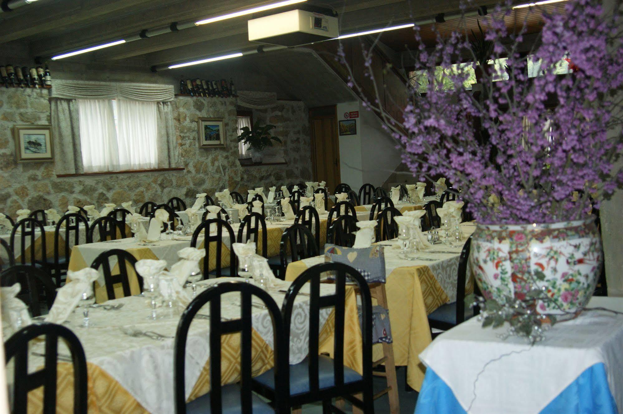 Albergo Ristorante Il Pescatore Виллетта-Барреа Экстерьер фото